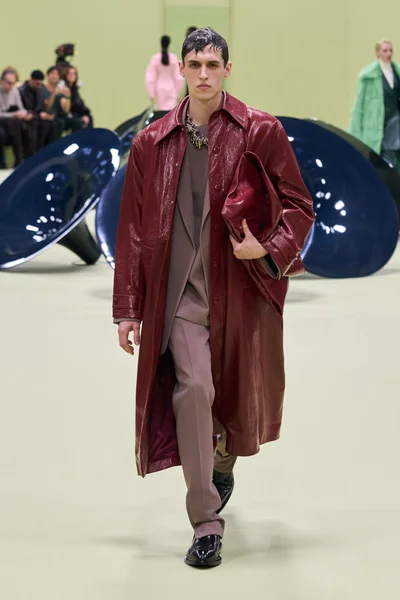 Look 14